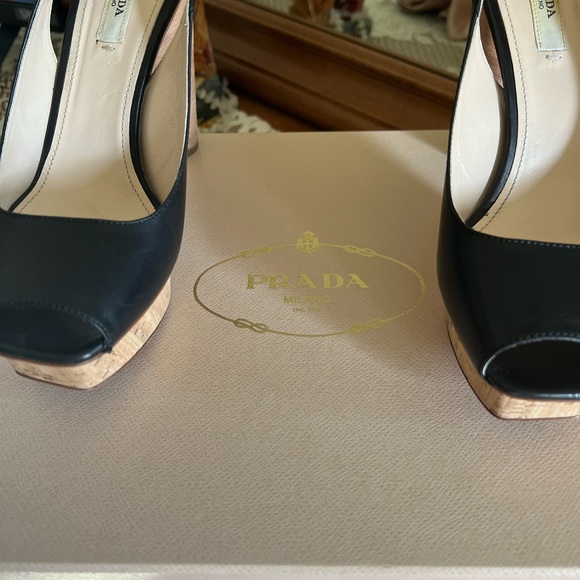 Beautiful heels - Picture 3 of 8